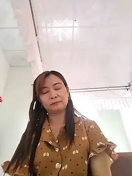 Sexy-ladyboobs20 online show from 5, 1, 2025