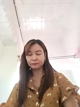 Sexy-ladyboobs20 online show from 6, 1, 2025