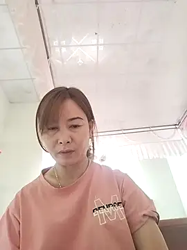 Sexy-ladyboobs20 online show from 27, 1, 2025