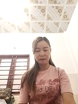 Sexy-ladyboobs20 online show from 13, 3, 2025