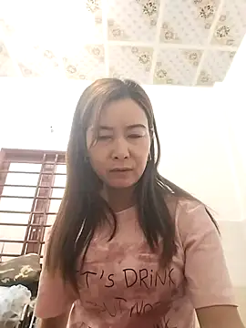 Sexy-ladyboobs20 online show from 23, 3, 2025