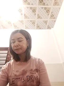 Sexy-ladyboobs20 online show from 12, 9, 2025