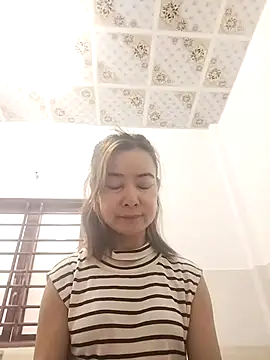 Sexy-ladyboobs20 online show from 5, 10, 2025