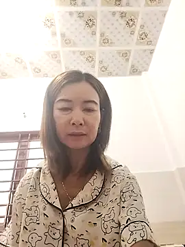 Sexy-ladyboobs20 online show from 8, 11, 2025