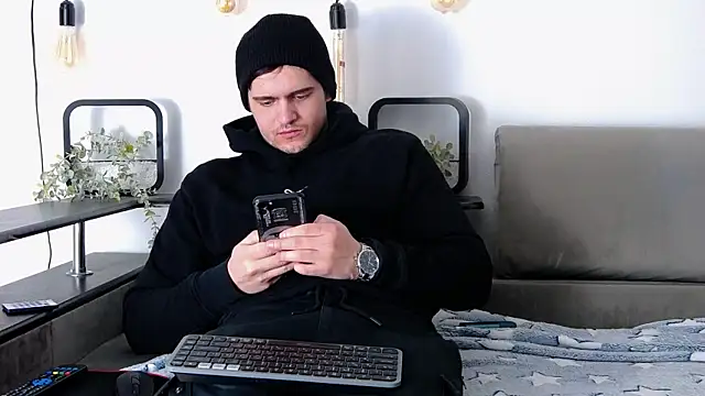 CarterCole online show from 23, 2, 2025