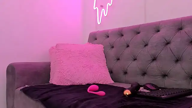 amber martinez online show from 31, 1, 2025