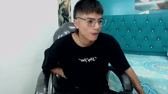 Noha scott online show from 5, 1, 2025