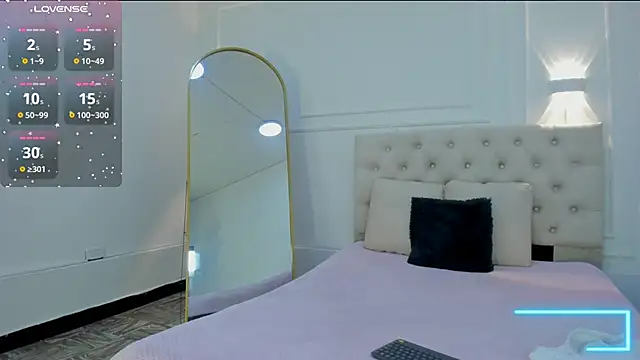 Snapshot of lola_red95 chatting on 29, 4, 2026 lola red95 online show from 29, 4, 2026