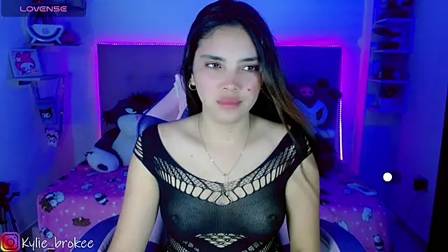 Kylie brokee online show from 28, 2, 2025