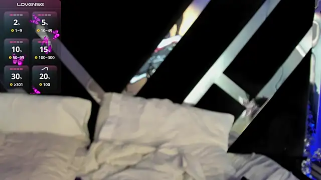 AmmyJones  online show from 12, 11, 2025