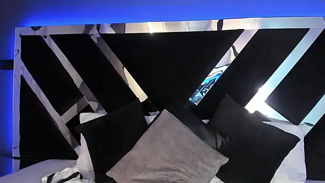 AmmyJones  online show from 17, 12, 2025