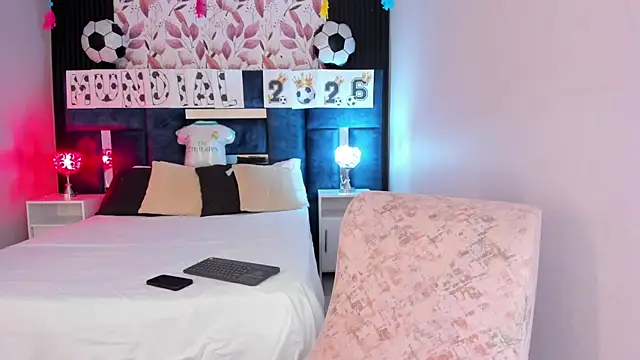 Snapshot of AmmyJones_ chatting on 17, 6, 2026 AmmyJones online show from 17, 6, 2026