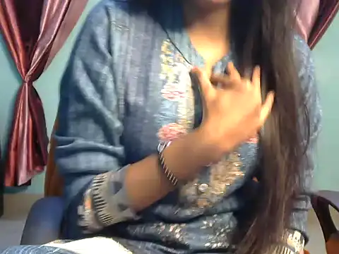 Snapshot of shrishtiGill chatting on 7, 12, 2024 shrishtiGill online show from 7, 12, 2024