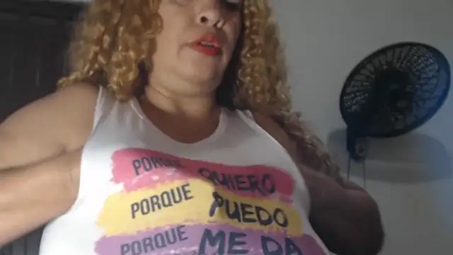 Snapshot of BustyAmanda chatting on 27, 6, 2026 BustyAmanda online show from 27, 6, 2026