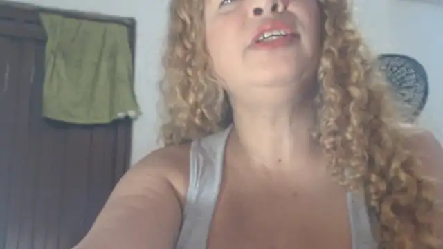 Snapshot of BustyAmanda chatting on 3, 7, 2026 BustyAmanda online show from 3, 7, 2026