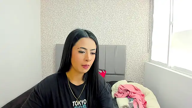 Snapshot of CharlotteeGray_ chatting on 11, 1, 2025 CharlotteeGray online show from 11, 1, 2025
