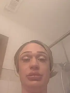 ImCarolinaCutiexxx online show from 24, 9, 2025