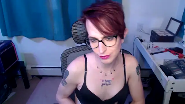 Snapshot of RyffBurnz chatting on 7, 3, 2025 RyffBurnz online show from 7, 3, 2025