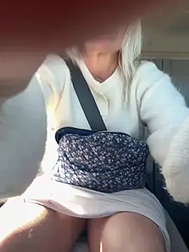 -Milfshake- online show from 8, 4, 2026