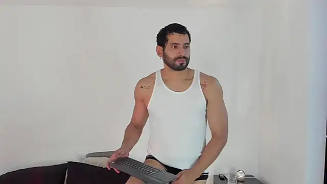 Dereck vega online show from 9, 9, 2025