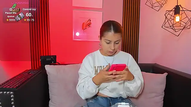 Nahiajhonson  online show from 27, 3, 2026