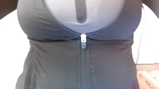 Snapshot of nomichuu chatting on 4, 8, 2026 nomichuu online show from 4, 8, 2026