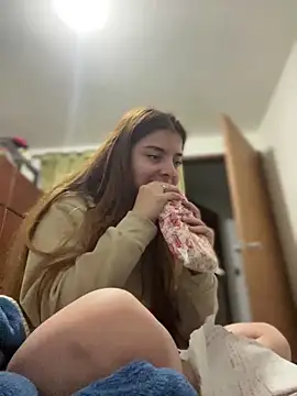 Snapshot of Cloew_Marz chatting on 7, 11, 2025 Cloew Marz online show from 7, 11, 2025