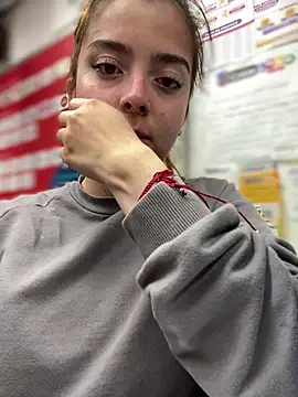 Snapshot of Cloew_Marz chatting on 12, 11, 2025 Cloew Marz online show from 12, 11, 2025