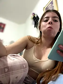 Snapshot of Cloew_Marz chatting on 15, 11, 2025 Cloew Marz online show from 15, 11, 2025