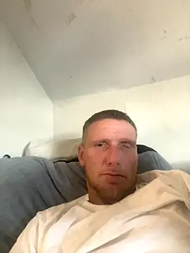 Snapshot of aaronmc311840 chatting on 15, 10, 2025 aaronmc311840 online show from 15, 10, 2025