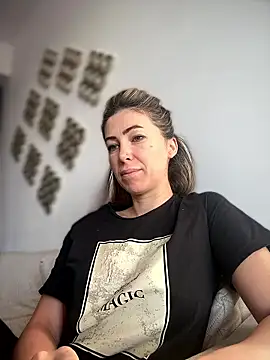 RaquelleDevon online show from 12, 1, 2026