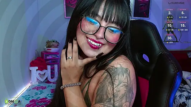 Snapshot of Miss_scarllet_ chatting on 28, 2, 2025 Miss scarllet online show from 28, 2, 2025