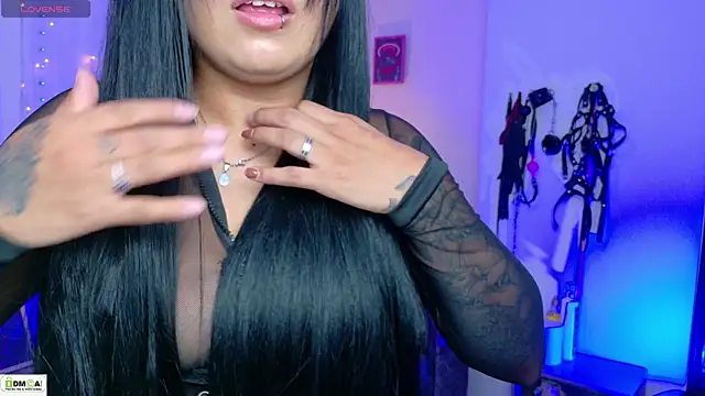 Miss scarllet  online show from 25, 6, 2026