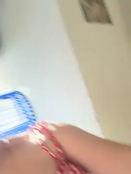 Mia foxx  online show from 14, 11, 2025