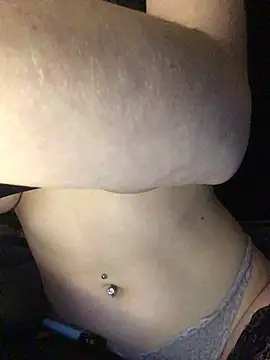 Snapshot of indie-rayne chatting on 5, 1, 2025 indie-rayne online show from 5, 1, 2025