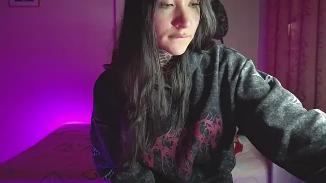 isabelle pretty online show from 15, 4, 2026