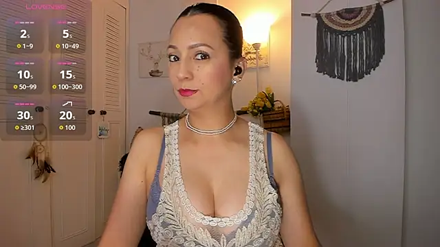 anaruiz  online show from 18, 4, 2026