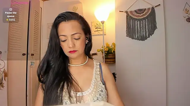 Snapshot of anaruiz_ chatting on 21, 5, 2026 anaruiz online show from 21, 5, 2026