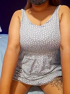 Snapshot of Wild_wifey chatting on 18, 9, 2025 Wild wifey online show from 18, 9, 2025