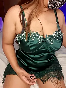 Snapshot of Wild_wifey chatting on 22, 6, 2026 Wild wifey online show from 22, 6, 2026