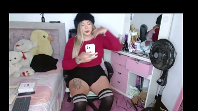 kim hot69  online show from 7, 11, 2025