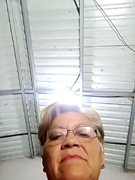 Madrastrahot69 online show from 11, 9, 2025