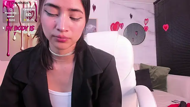 Snapshot of lara_madisson chatting on 11, 2, 2025 lara madisson online show from 11, 2, 2025