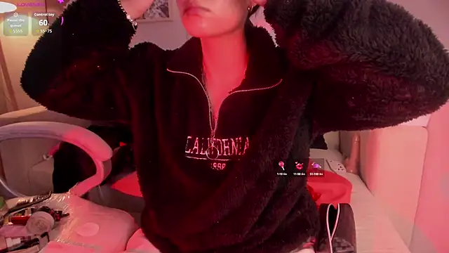 Snapshot of lara_madisson chatting on 21, 9, 2025 lara madisson online show from 21, 9, 2025