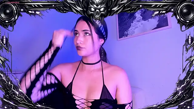Snapshot of lara_madisson chatting on 18, 5, 2026 lara madisson online show from 18, 5, 2026