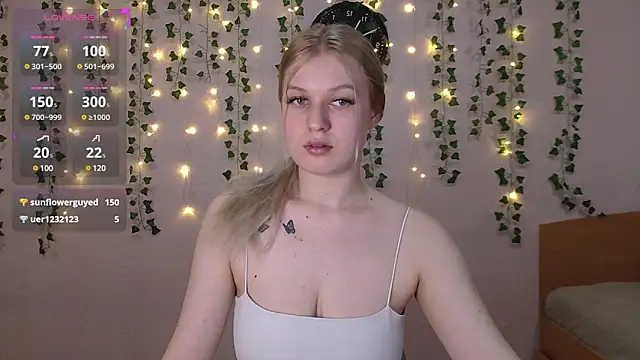 Snapshot of EmiliaDuchess chatting on 6, 3, 2025 EmiliaDuchess online show from 6, 3, 2025