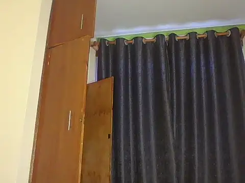 Apple bitch online show from 21, 12, 2025