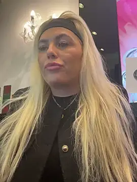 Arabellalee23 online show from 22, 2, 2025