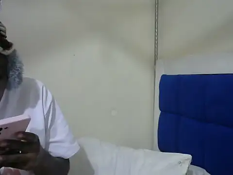 Snapshot of beauty_petite chatting on 22, 2, 2026 beauty petite online show from 22, 2, 2026