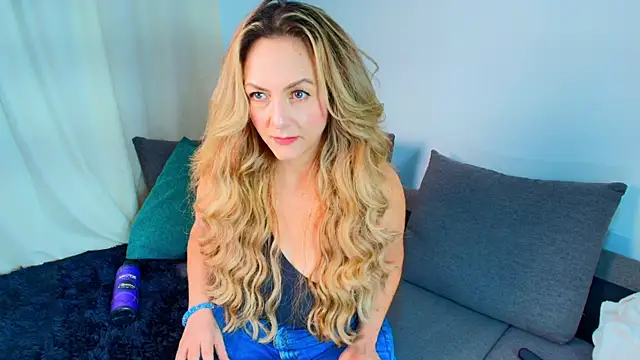 ladychanel 1 online show from 19, 3, 2026